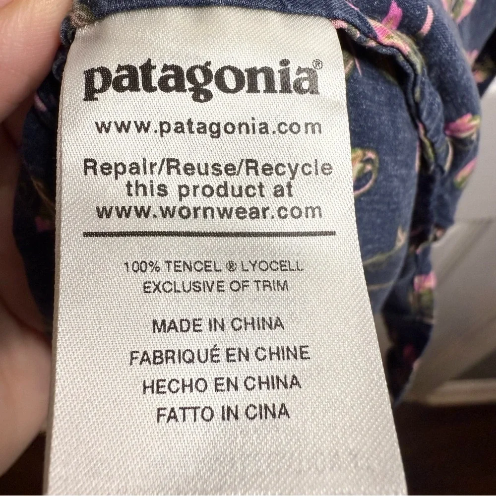 Patagonia W's June Lake Dress Navy with Pink Floral Pattern Size XS GUC - Picture 7 of 8